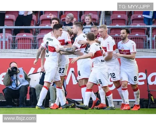 德甲赛程密集，球队备战压力巨大——挑战与应对