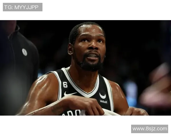 杜兰特荣膺本赛季最佳球员,成为奇才队中流砥柱 杜兰特荣膺本赛季最佳球员,成为奇才队中流砥柱