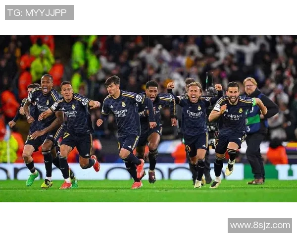 多特全力争夺德甲，抢夺联赛冠军！