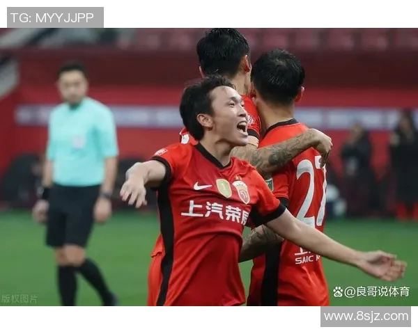 恒大主场告负，上海上港继续领跑，中超积分榜发生变化