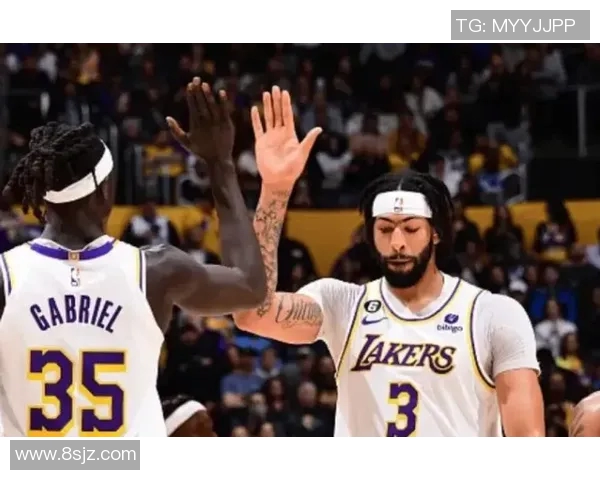 湖人大胜太阳，取得西部半决赛1-0领先