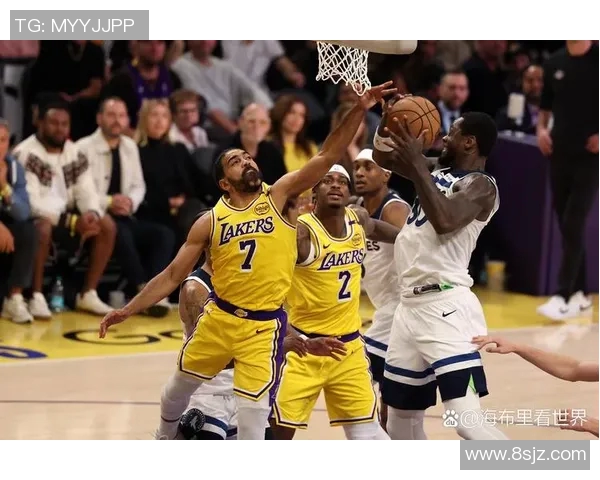 湖人队主教练表示球队正在进行重组，目标总冠军