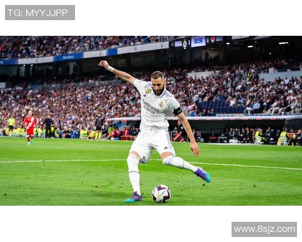 皇家马德里主帅确认本泽马将继续留队，为球队贡献更多进球