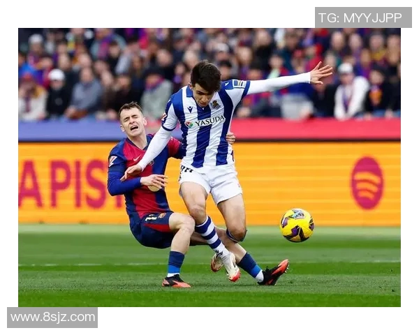 皇马逆袭巴萨登顶，西甲榜首之争愈发激烈