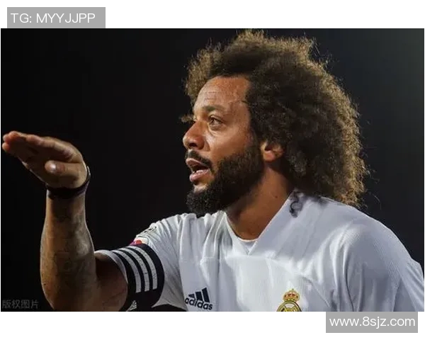 皇马签下巴西新星，引发球迷热议和期待