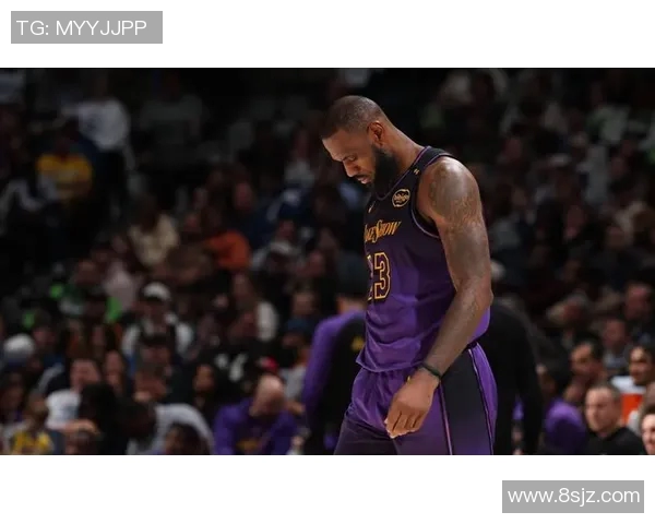 詹姆斯受伤湖人队战绩下滑，球队未来何去何从？