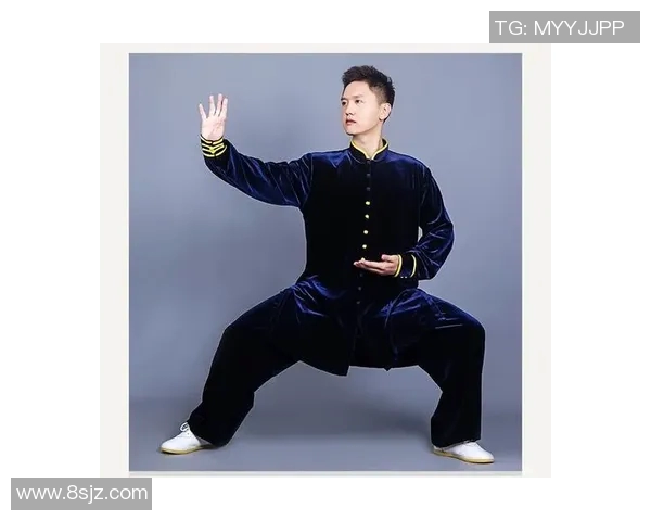 太极拳练功服的选择与搭配技巧助你提升练习效果与舒适度 太极拳练功服的选择与搭配技巧助你提升练习效果与舒适度