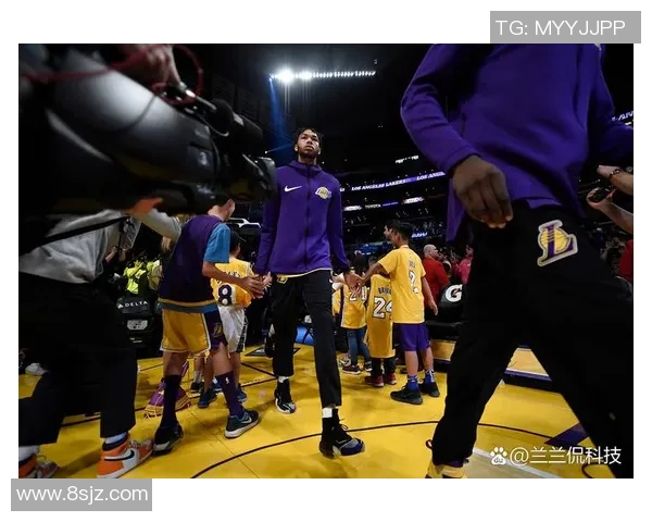 勇士双核相继伤退，球队陷入困境：看似破败的局面下，勇士还能再创奇迹吗？